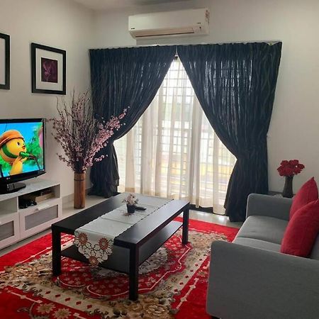 Homestay Shah Alam Exterior photo